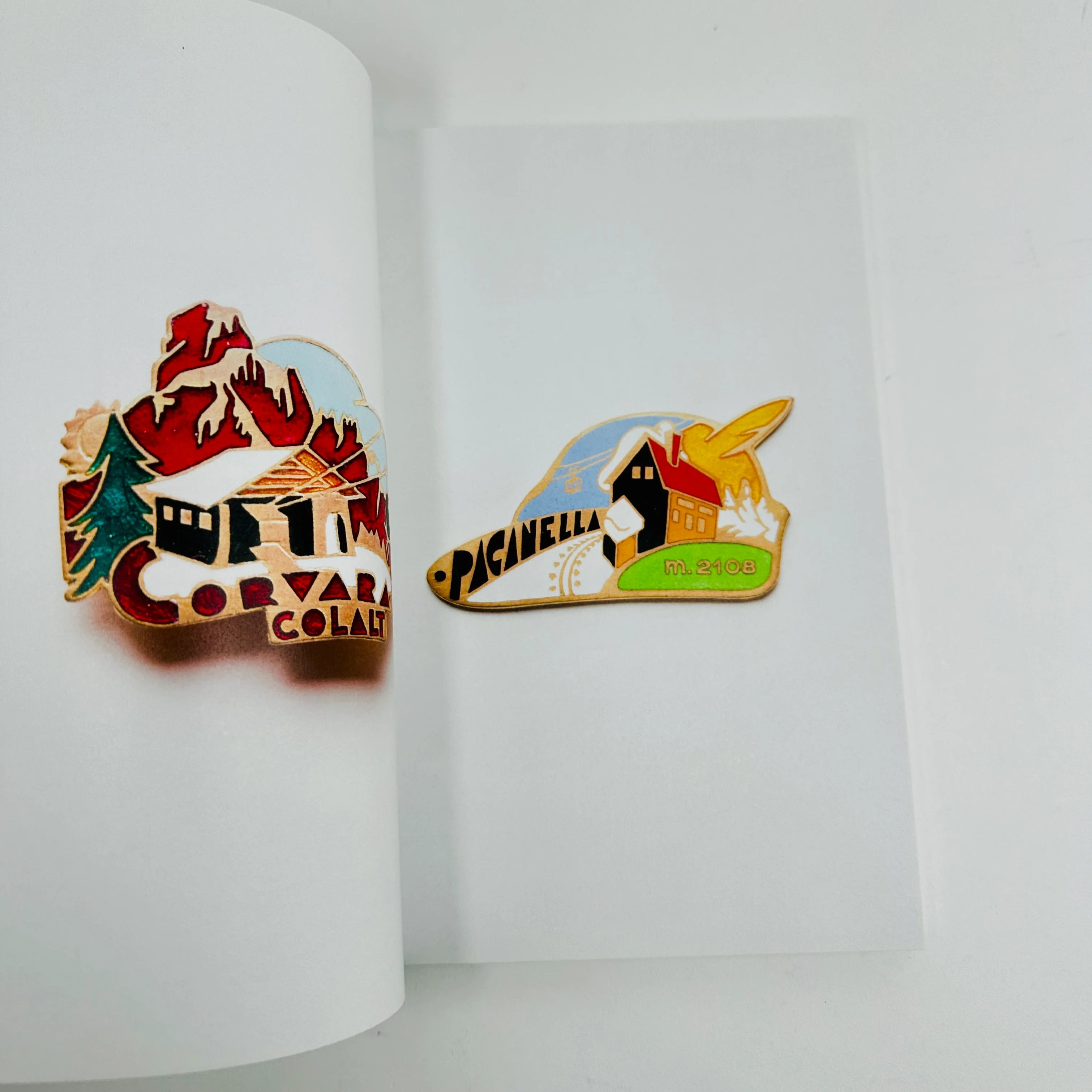 99 Objects #4 - Italian Mountain Badges - Image 3
