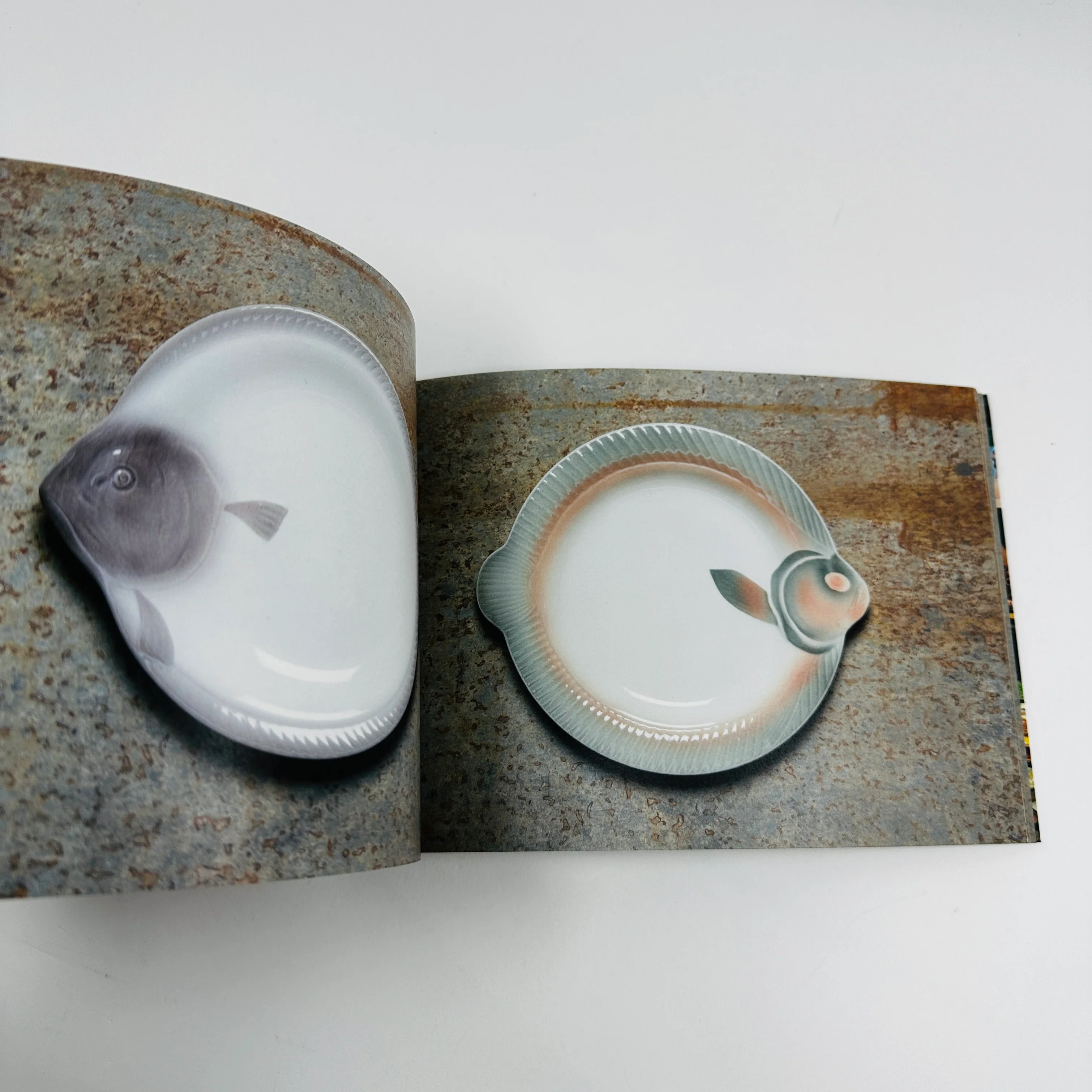 99 Objects #9 - Fish-Shaped Plates - Image 5