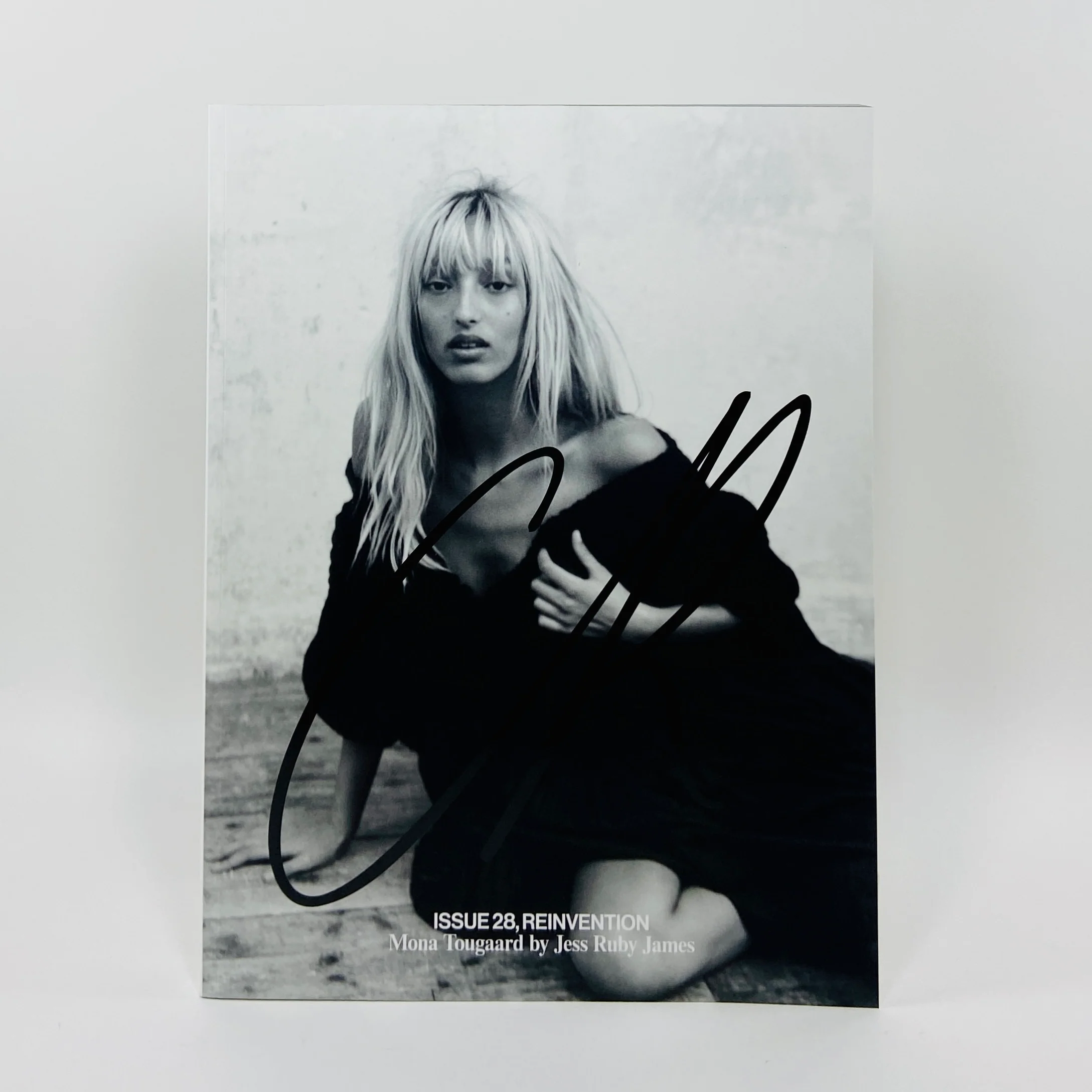 CR Fashion Book #28 - Reinvention - Image 6