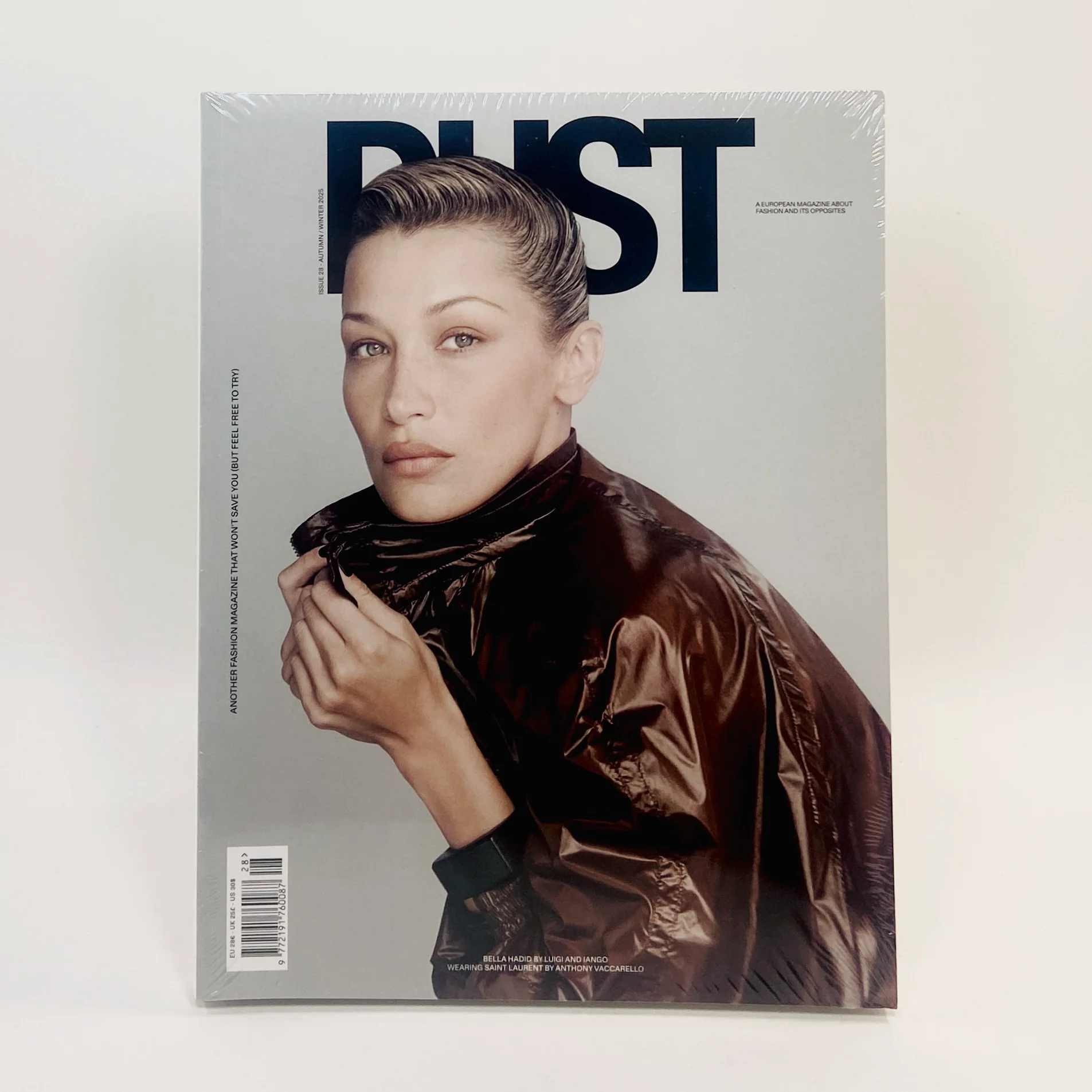 Dust #28 - Another Fashion Magazine That Won´t Save You - Image 2