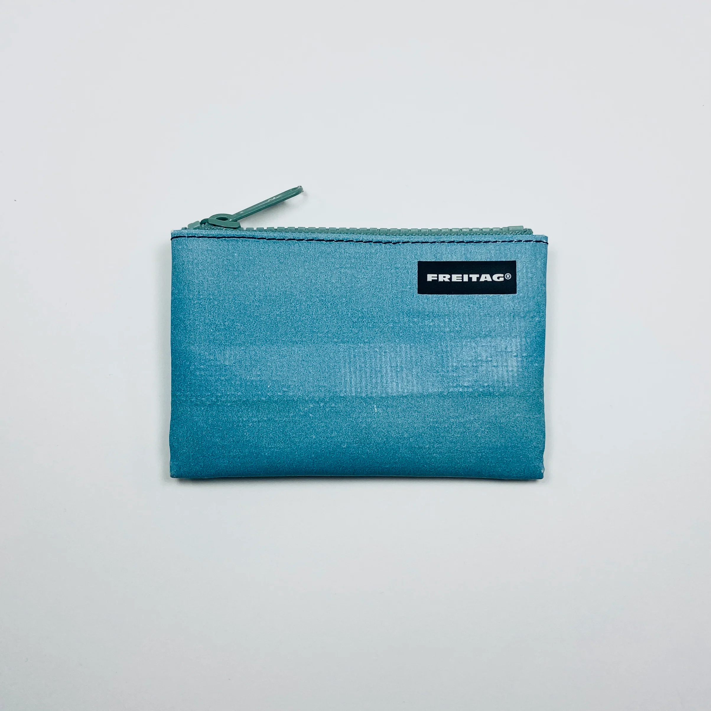 FREITAG F05 - Blair - Light Blue with Green Zip
