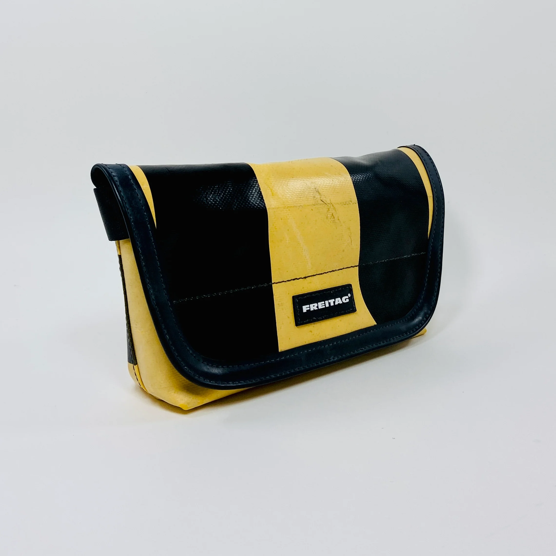 FREITAG F40 - Jamie - Yellow and Black - Image 3