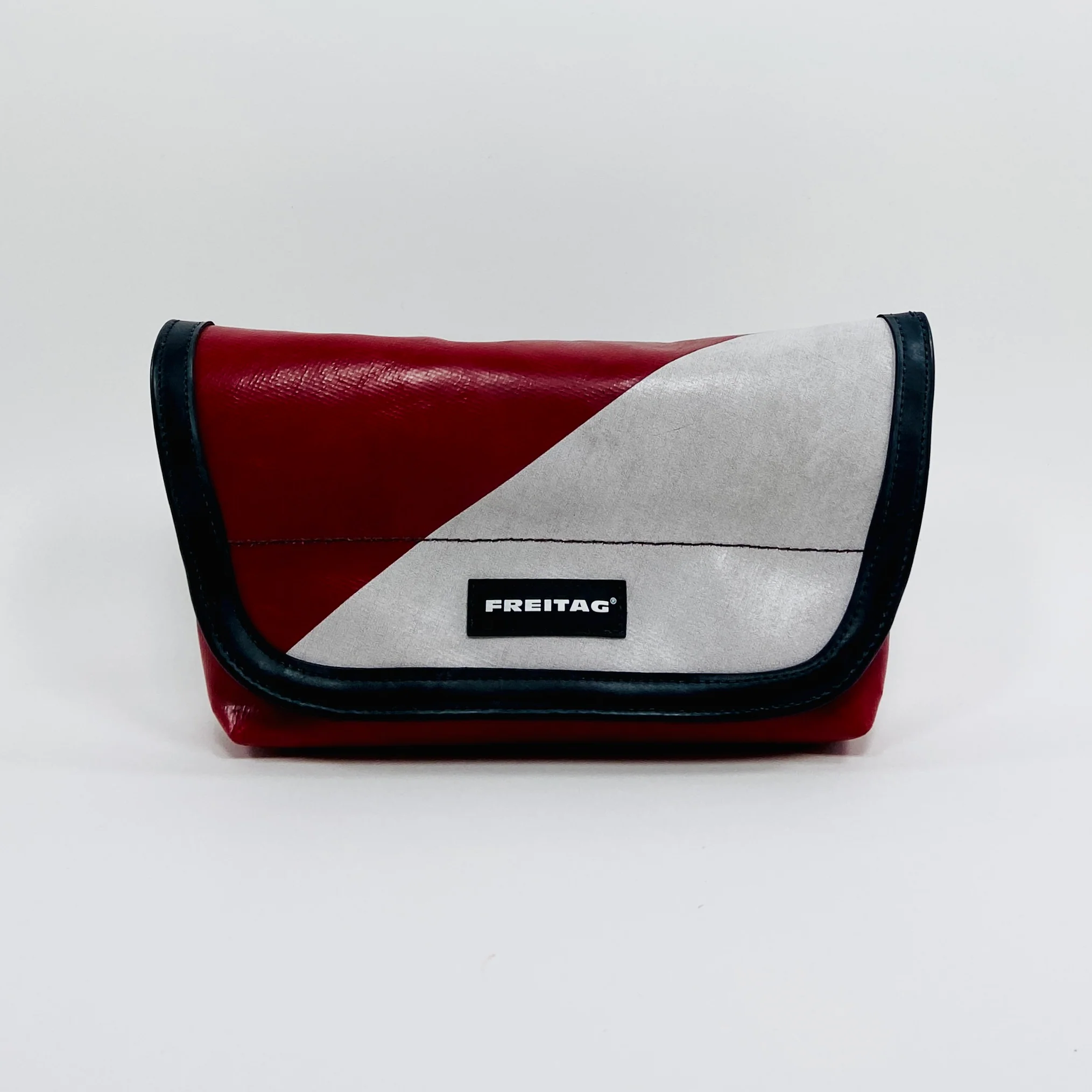 FREITAG F40 - Jamie - Red with White