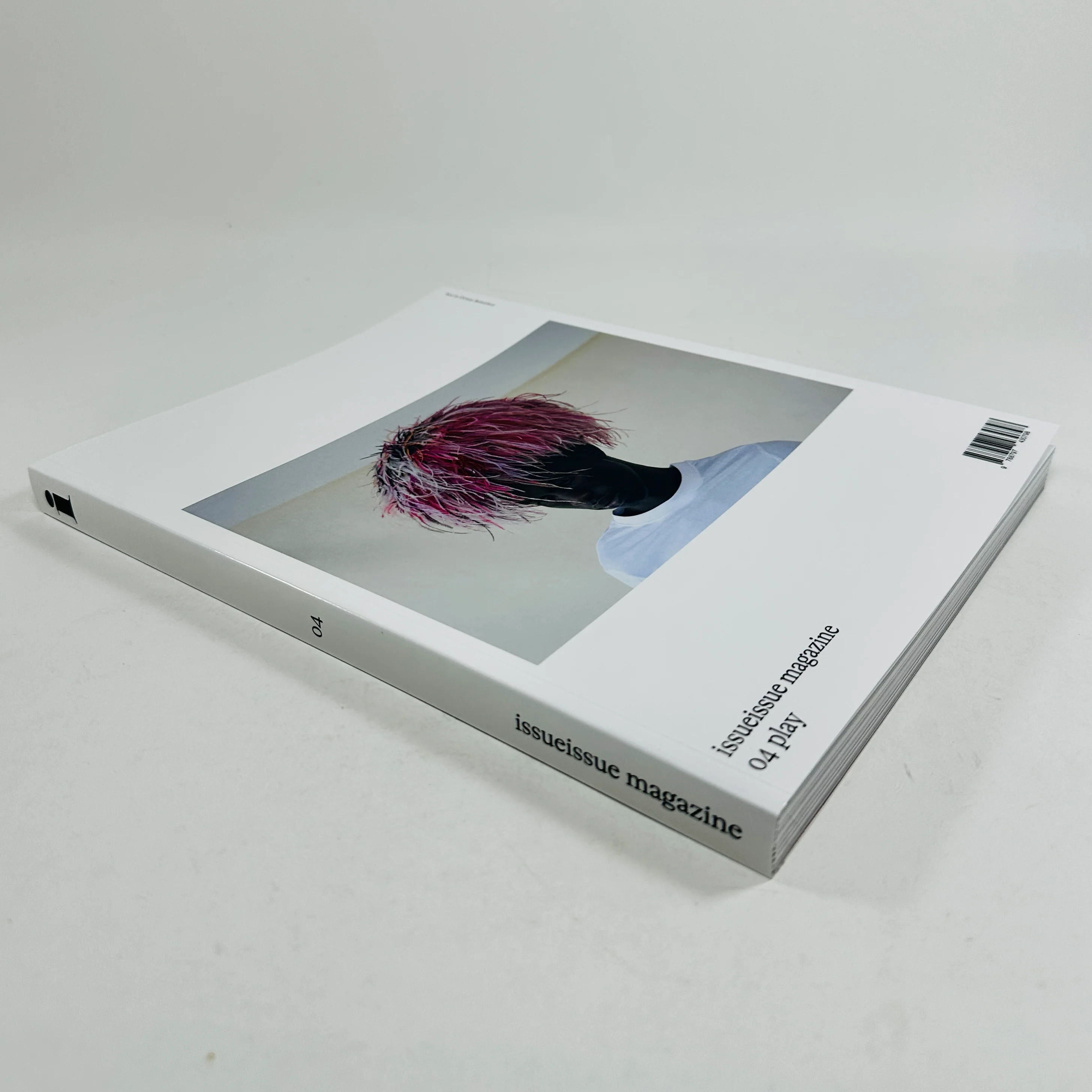 issueissue #4 - Play - Image 2