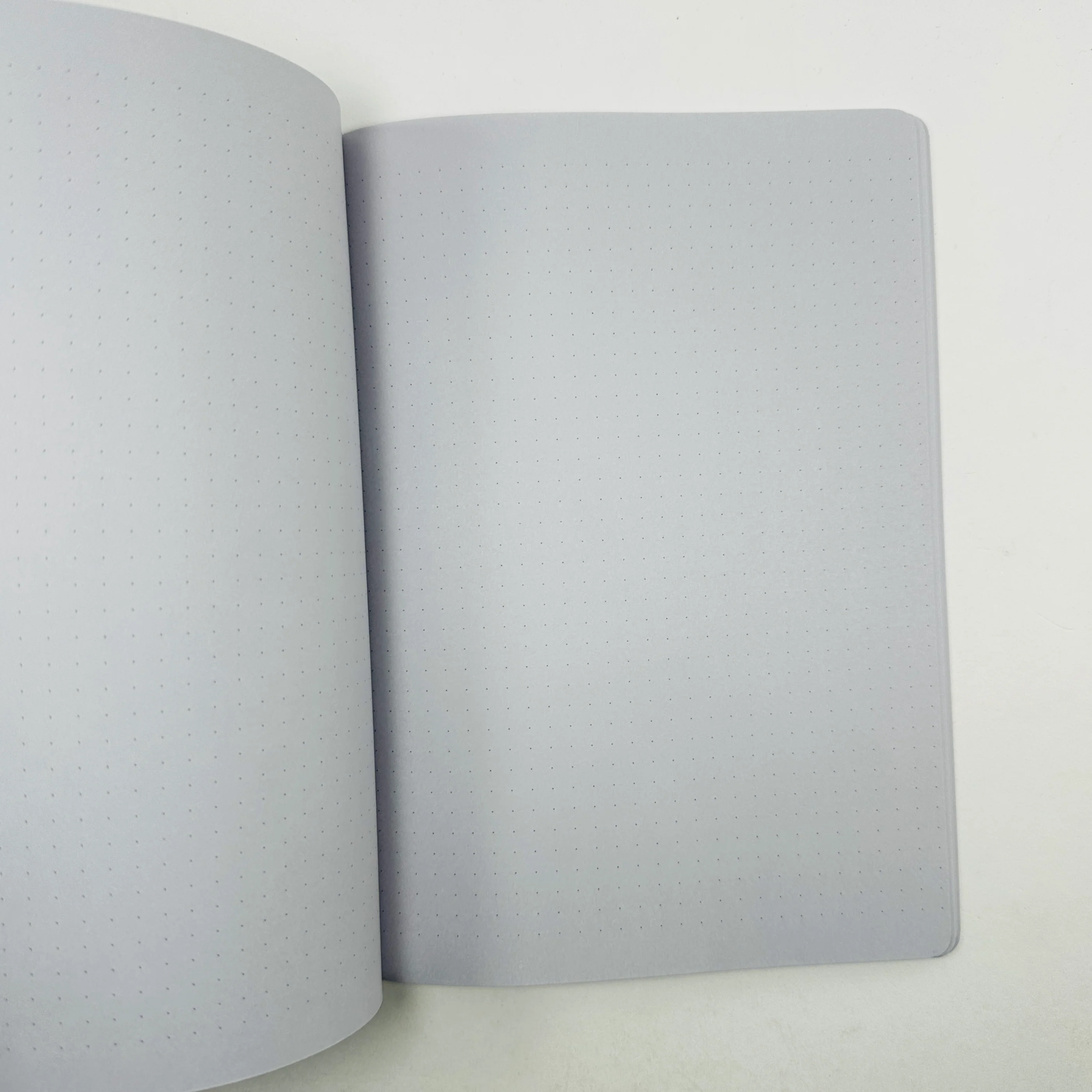 Midori Notebook A5 - Purple Dot Grid - Image 2