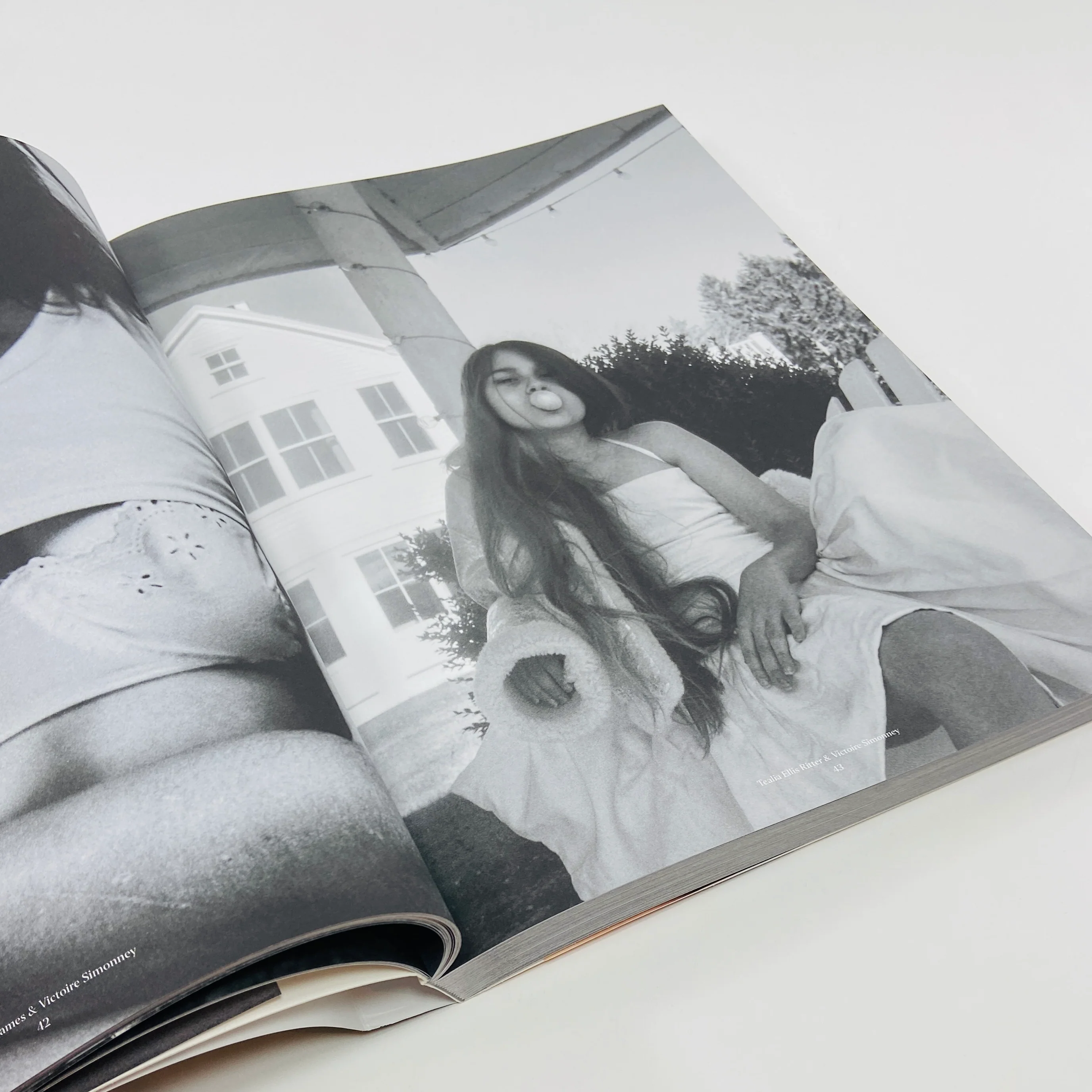 Sixteen #14 - The Photographic Gesture - Image 7