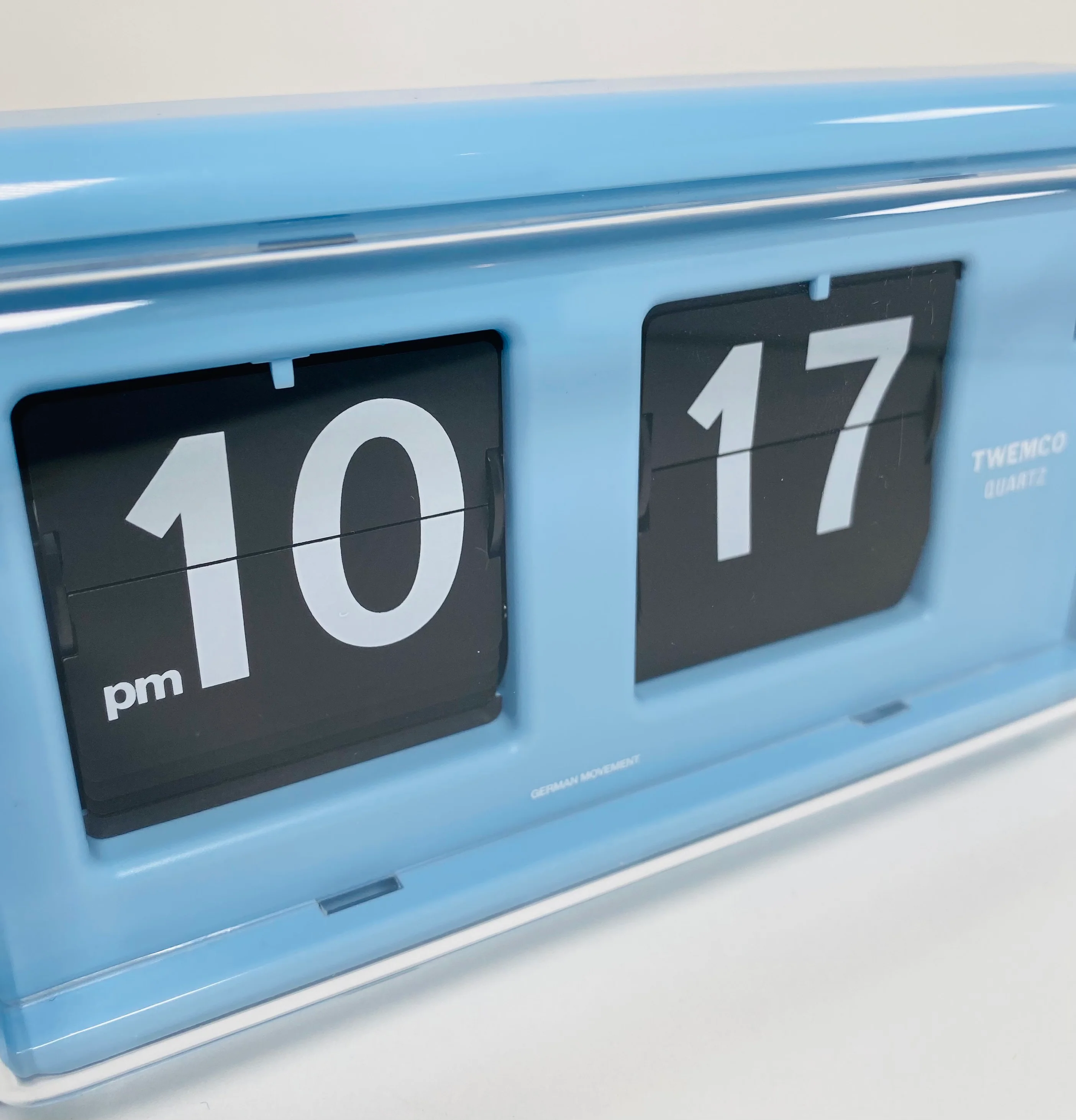 TWEMCO Flip Clock QT-30 Blue - Image 3
