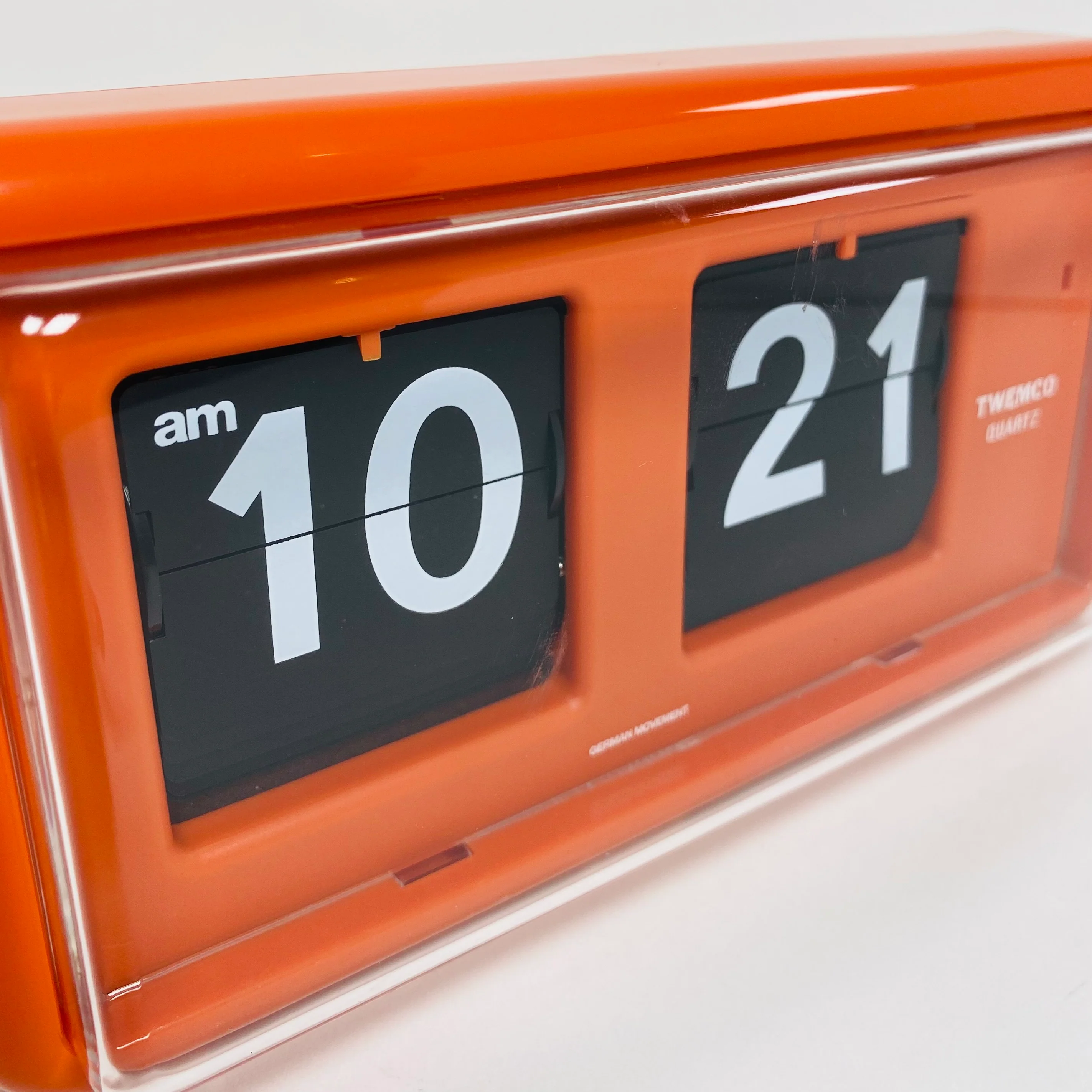 TWEMCO Flip Clock QT-30 Orange - Image 3