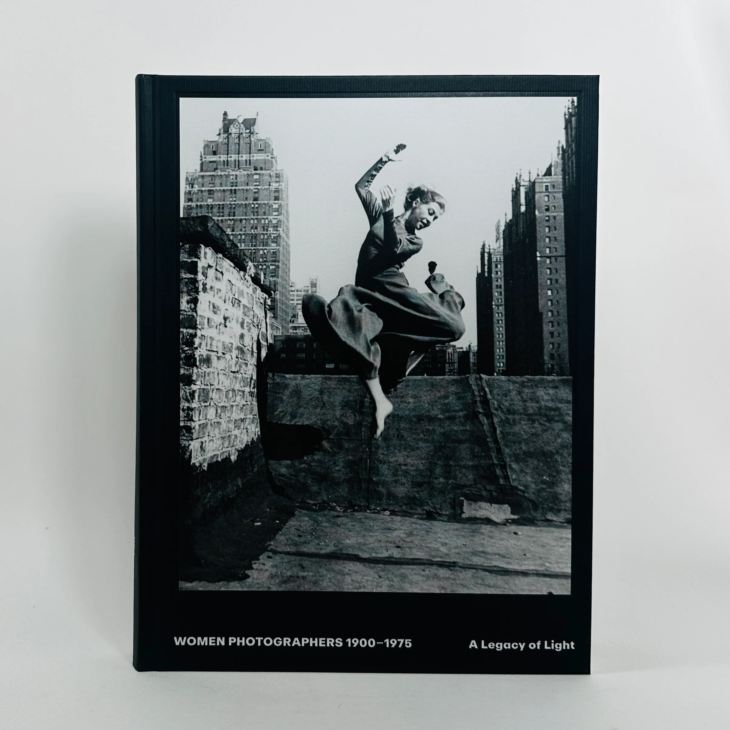 Women Photographers 1900-1975 - A Legacy of Light